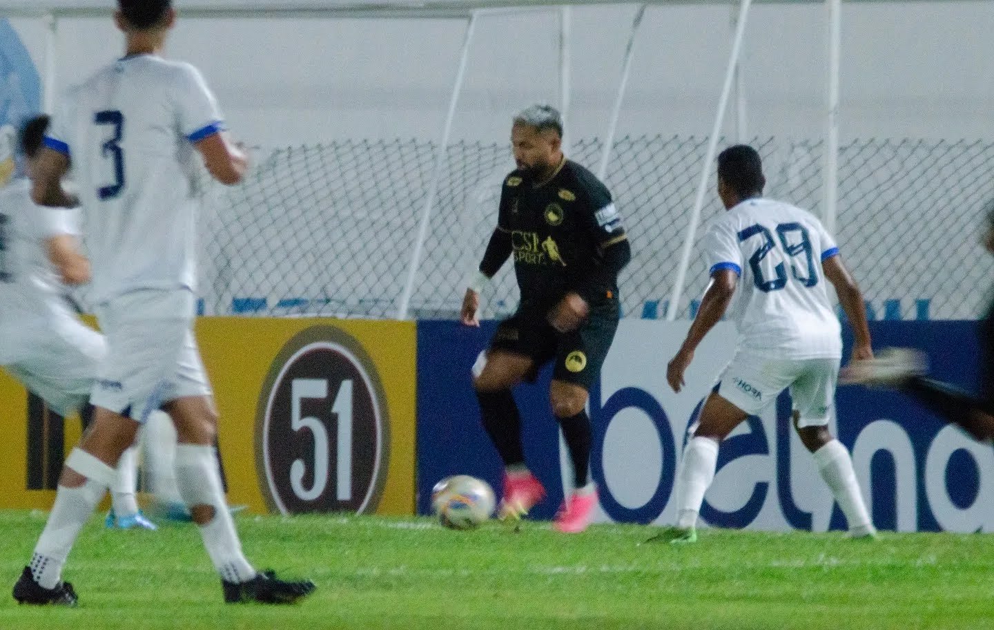 Itabuna mais uma vez decepciona e fica no empate com o Jacobina