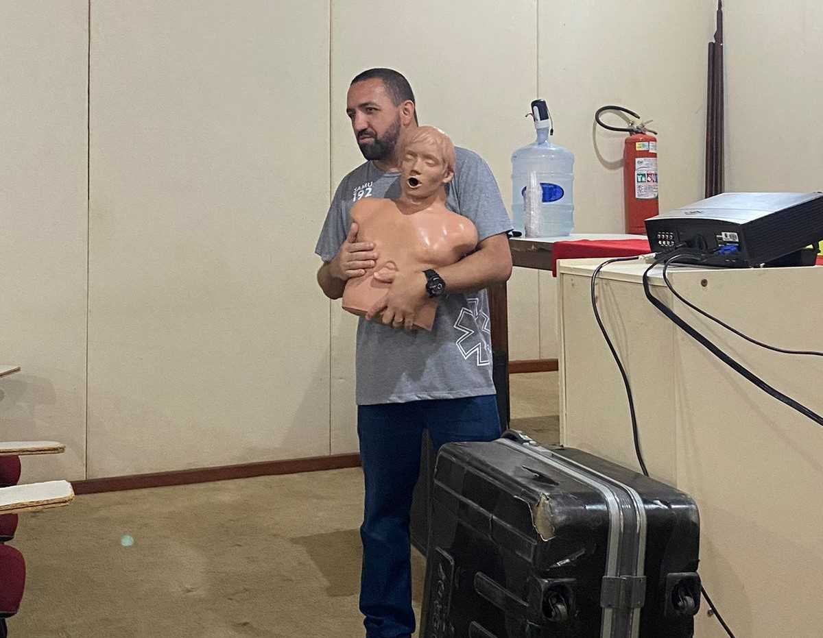 Profissionais da Saúde participam de oficina sobre suporte básico e avançado de vida