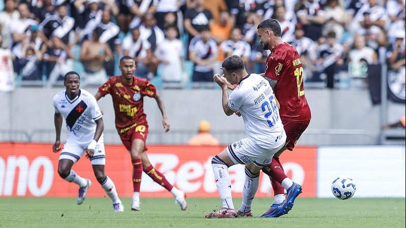 Erick Pulga brilha e Bahia conquista triunfo sobre o Vasco no Campeonato Brasileiro