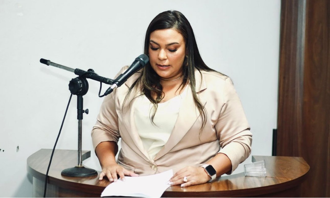 IRREGULARIDADES RECONHECIDAS‼️Justiça devolve Elen de Gordo ao cargo de presidente da Câmara