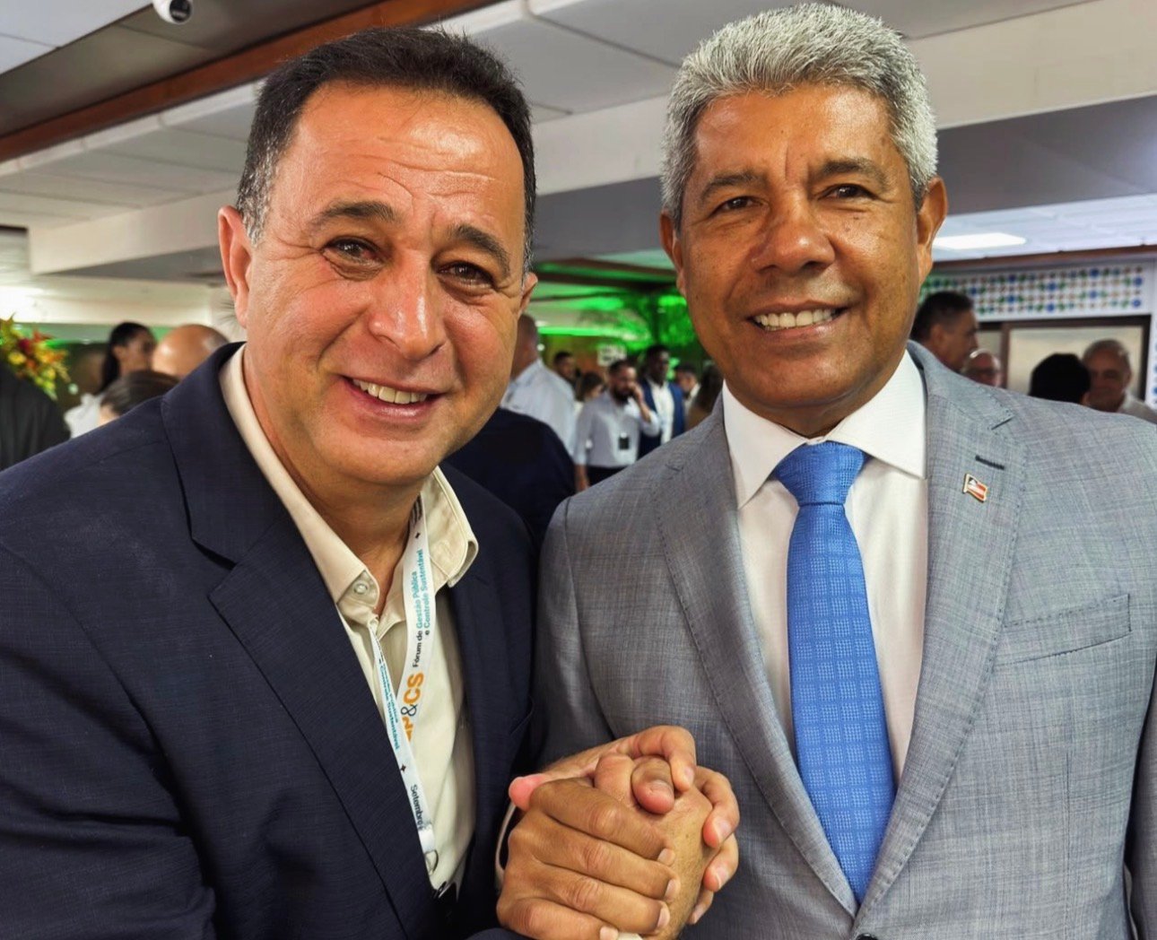 GESTÃO RESPONSÁVEL‼️Prefeitura de Ibirapitanga paga 13º a todos e impulsiona economia local