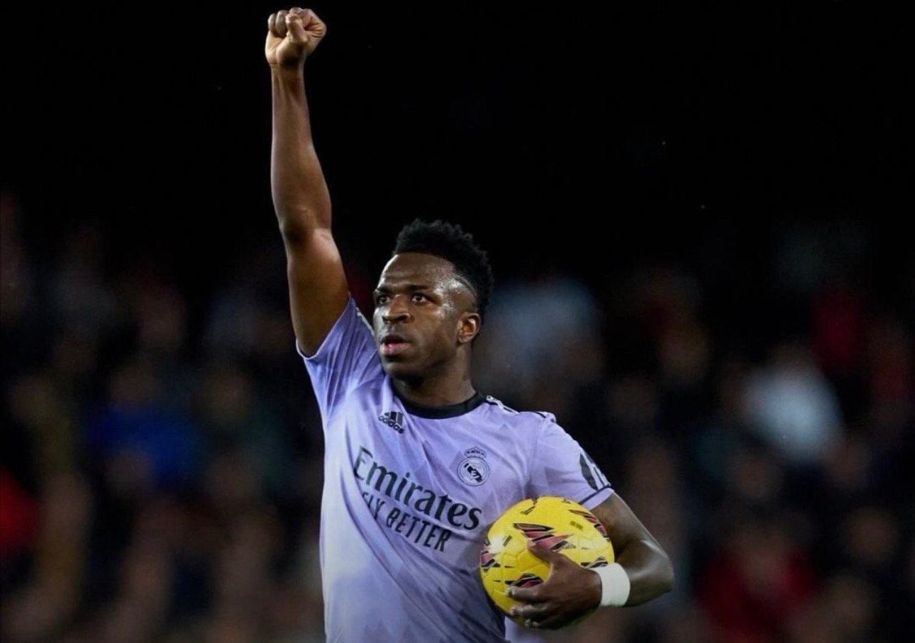 LaLiga condena novos ataques racistas contra Vinicius Júnior na Espanha