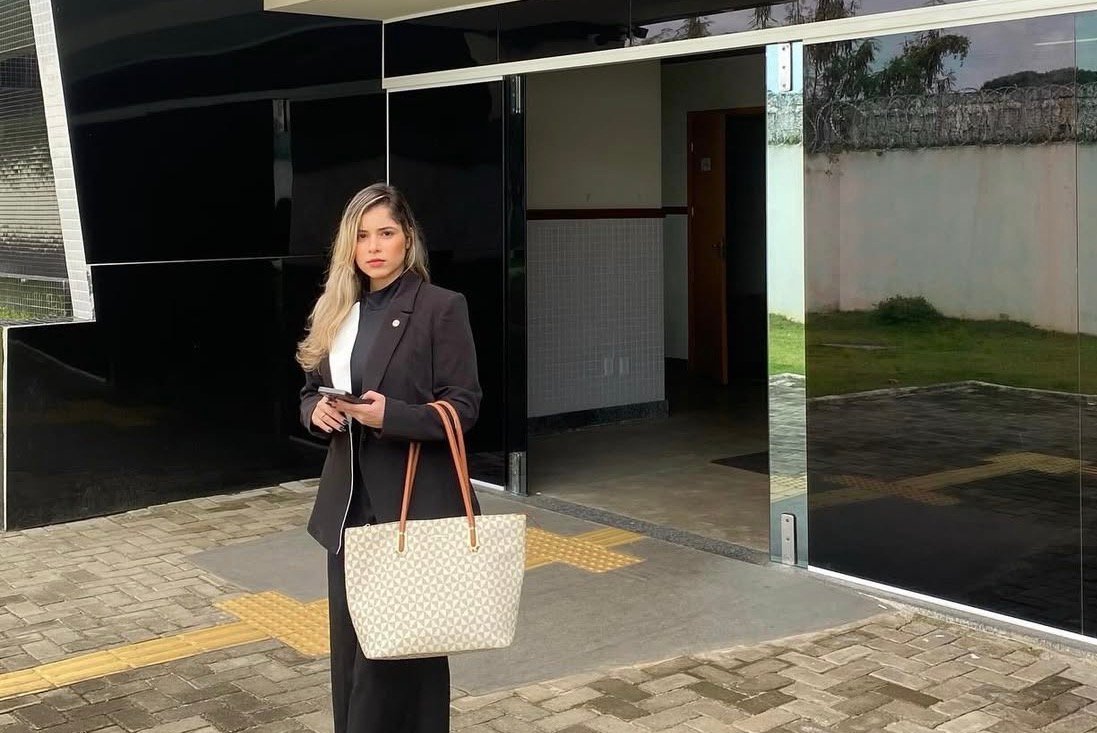 Falecimento precoce de Amanda Rosa Oliveira Pinheiro causa comoção na advocacia de Ilhéus