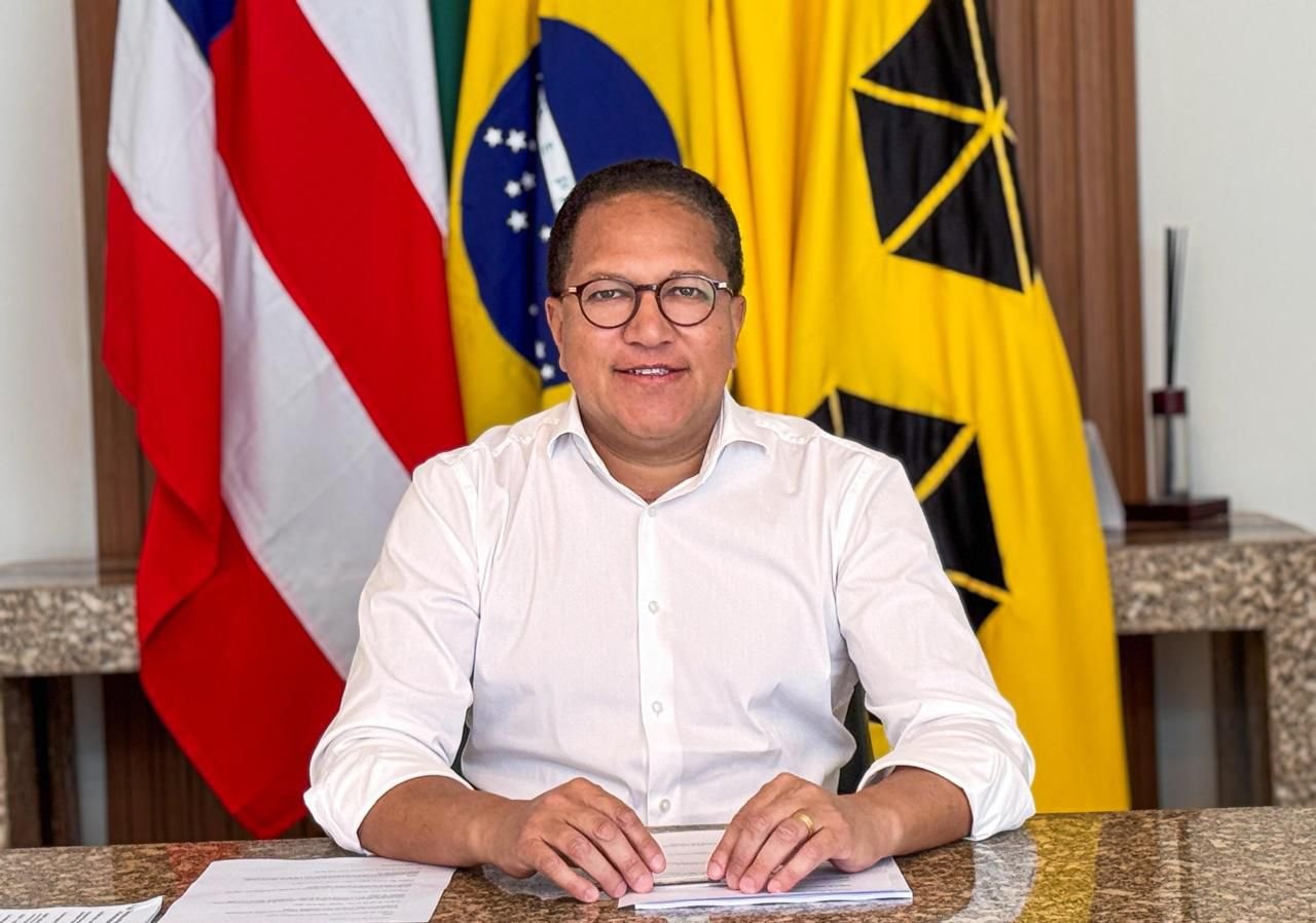 Prefeito Augusto Castro sanciona Lei da Reforma Administrativa e nomeia secretários