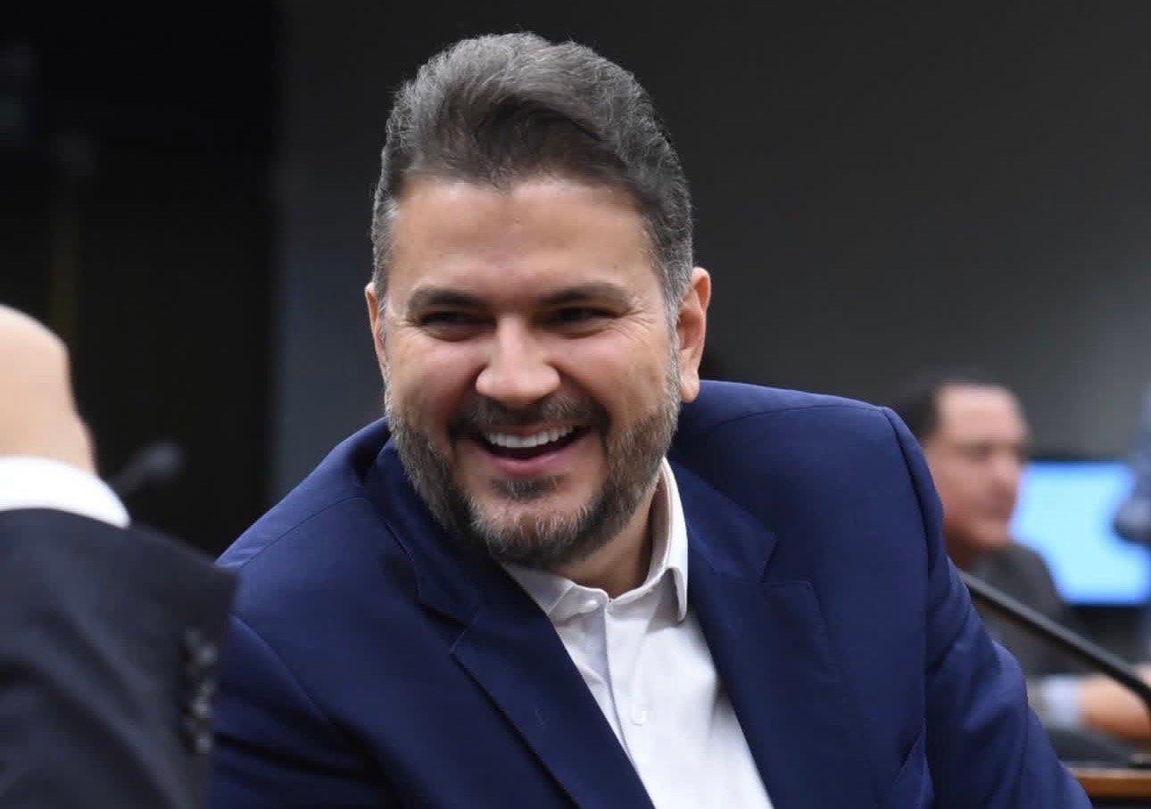 ESCÂNDALO‼️Celular apreendido pela Polícia Federal expõe contatos de deputados baianos com empresário do Banco Master