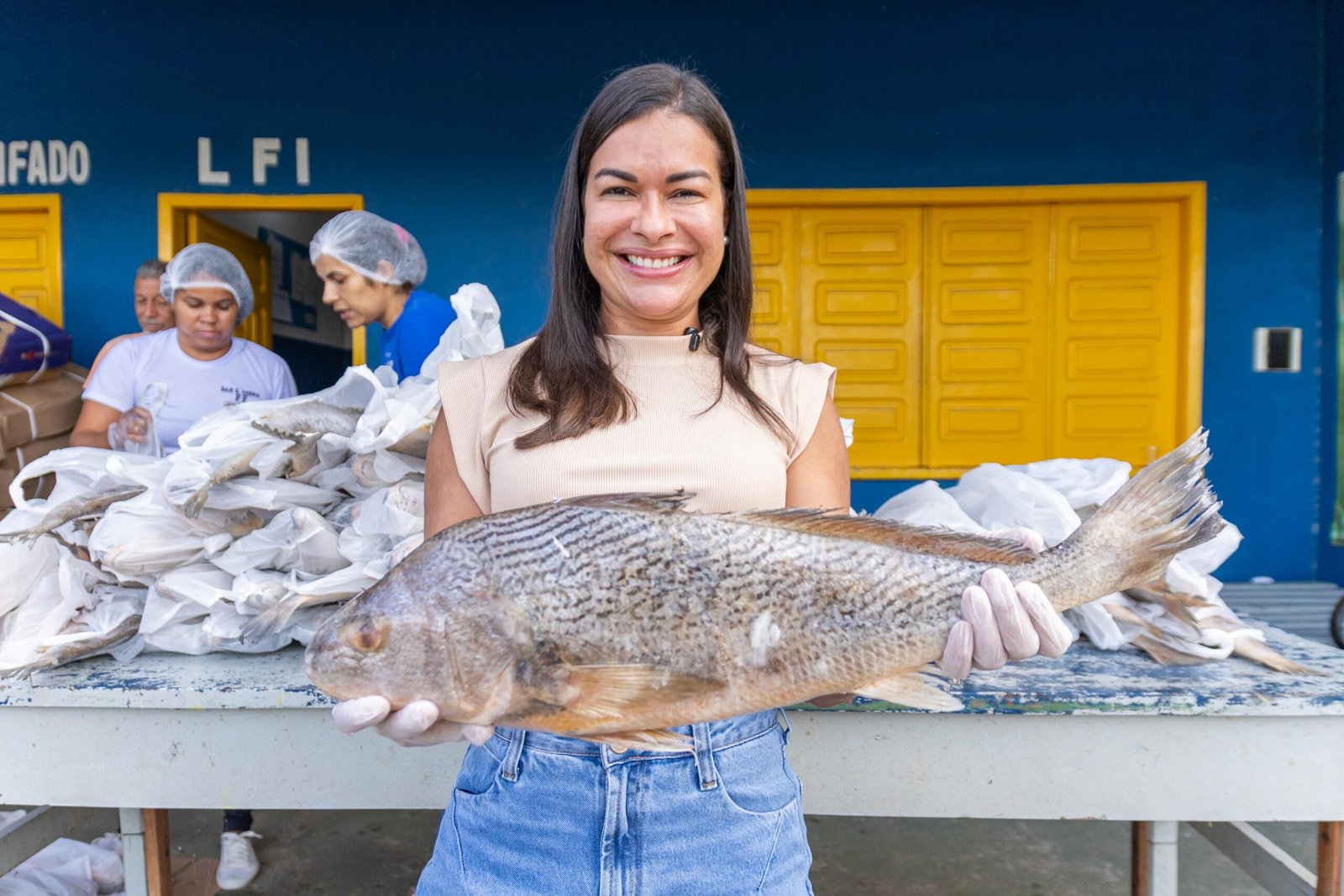 Itapitanga reforça tradição e distribui mais de 8 toneladas de peixe na Semana Santa