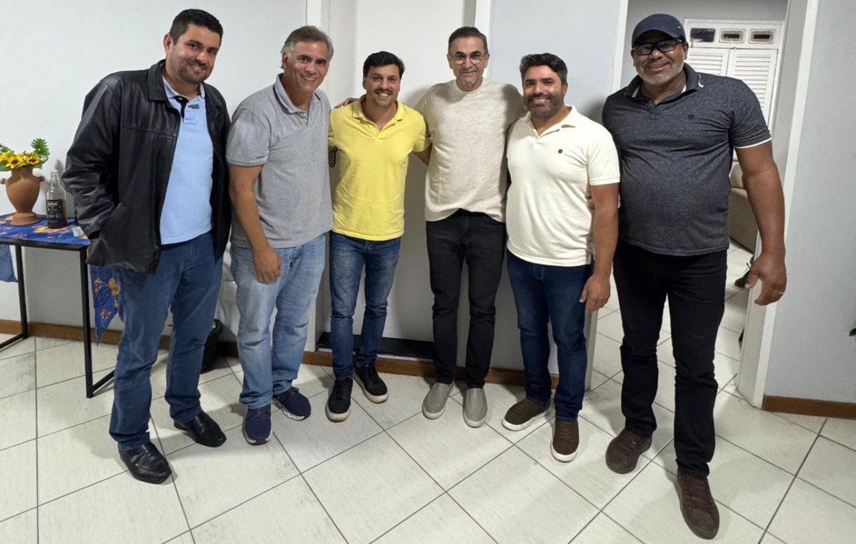 Reunião política reúne lideranças de Ibicuí e deputados em busca de avanços para a região