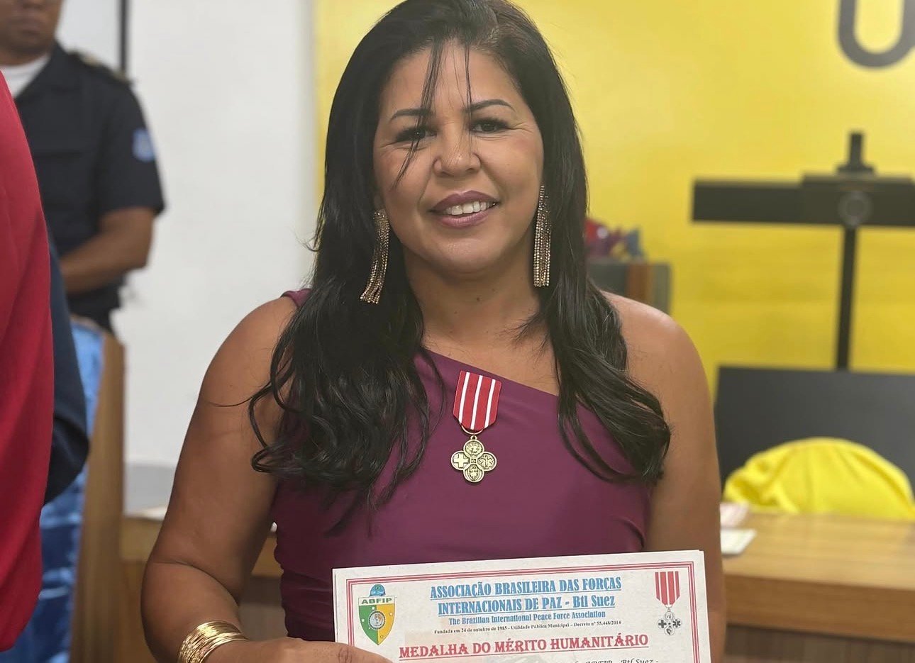 Vereadora Marijane Nascimento recebe Medalha do Mérito Humanitário da ABFIP em Salvador