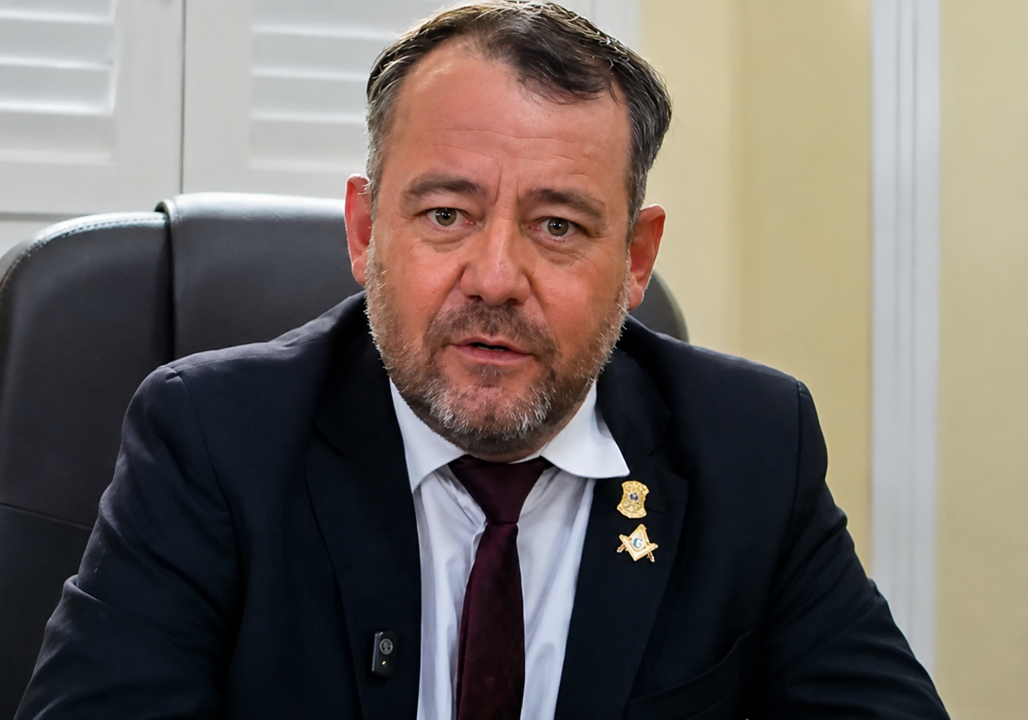 Josimar Capixaba cobra transparência da Prefeitura sobre suposta desocupação de escola em Canavieiras