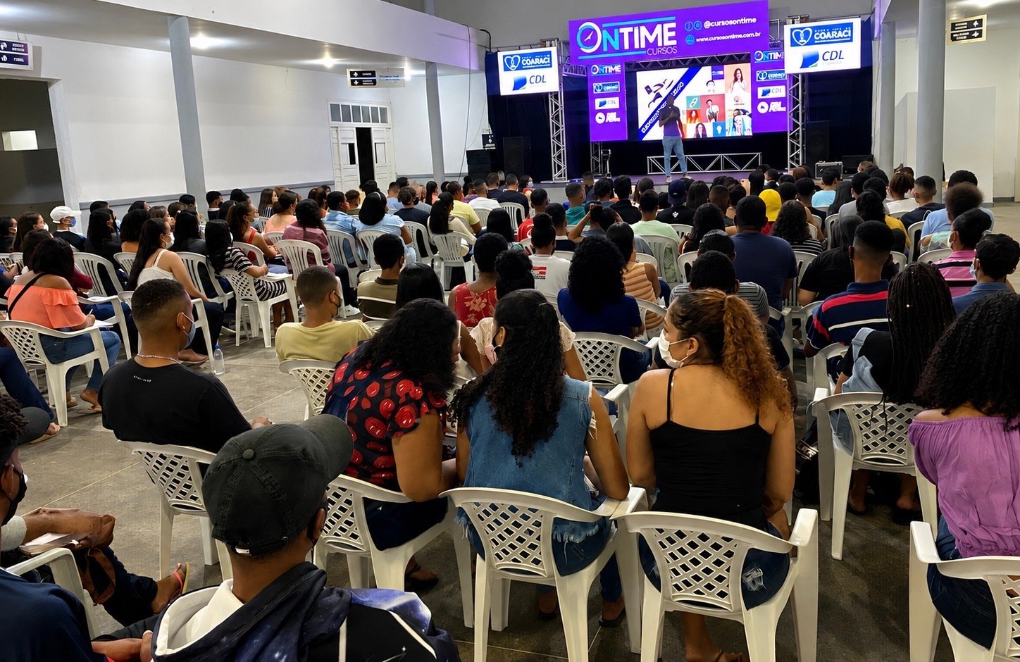 Coaraci recebe cursos gratuitos de qualificação profissional com vagas limitadas