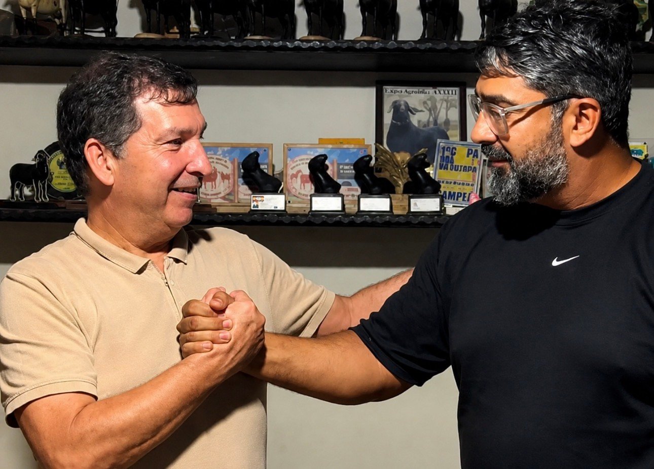 RUMO À ALBA‼️Carlinhos Sobral amplia força política com apoio do vereador Jean Roubert em Paulo Afonso
