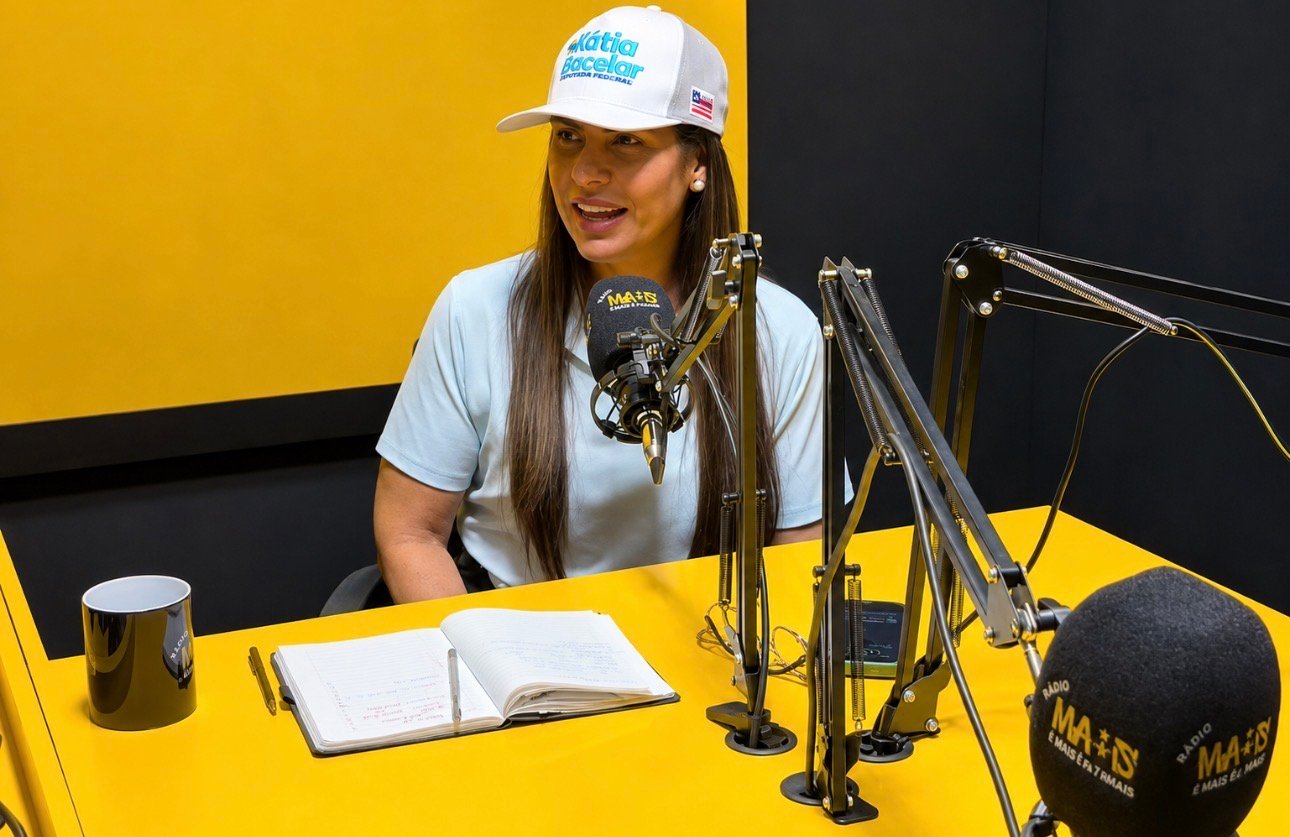Kátia Bacelar destaca legado político da família e reforça protagonismo feminino durante entrevista à Rádio Mais