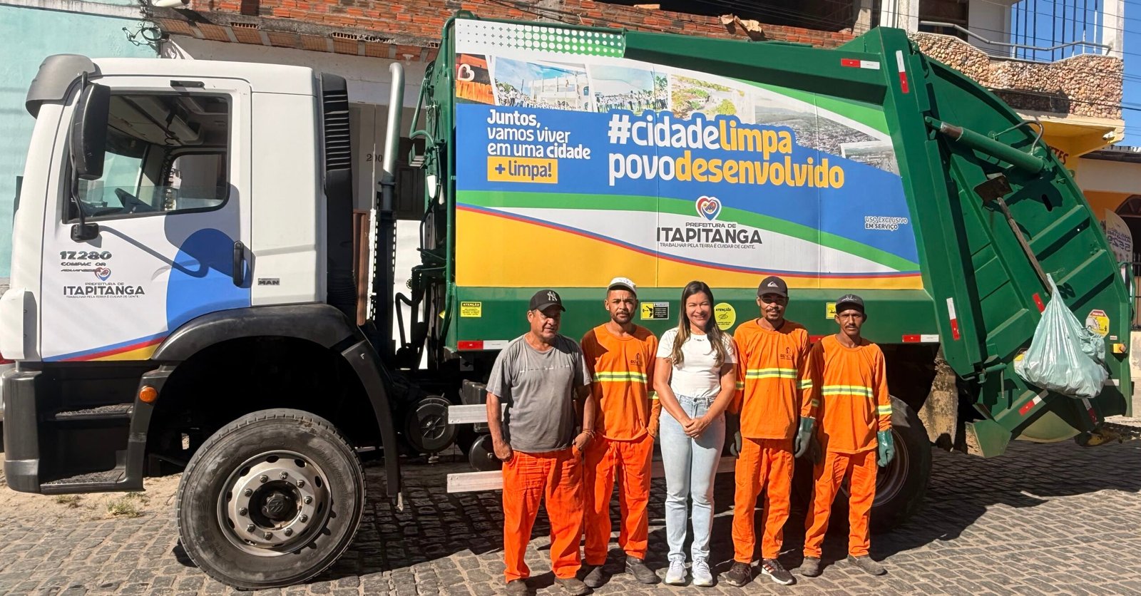 Itapitanga avança na limpeza urbana com novo caminhão compactador e operação para enfrentamento do lixão