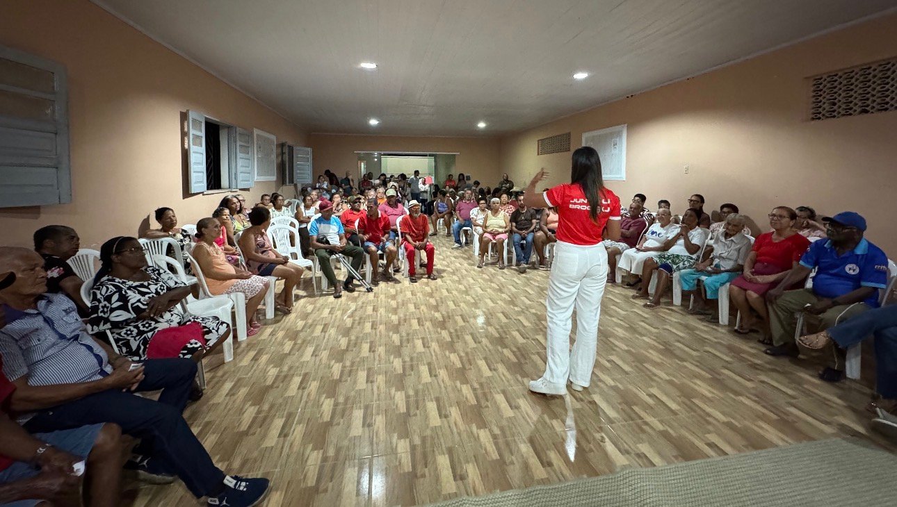 ESPAÇO DE ESCUTA‼️Glis Dórea participa de encontro com idosos e destaca importância de ouvir a comunidade
